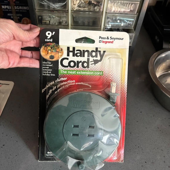 2 new Pass & Seymour Handy Cord extension cords - Picture 2 of 3